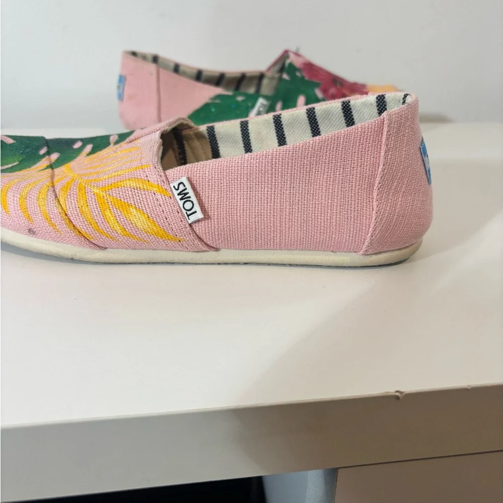 Toms Women’s 7.5W Hand Painted Canvas Alpargata Slip On Flat Shoes Tropical Vaca